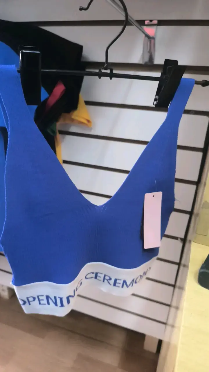Top deportivo azul