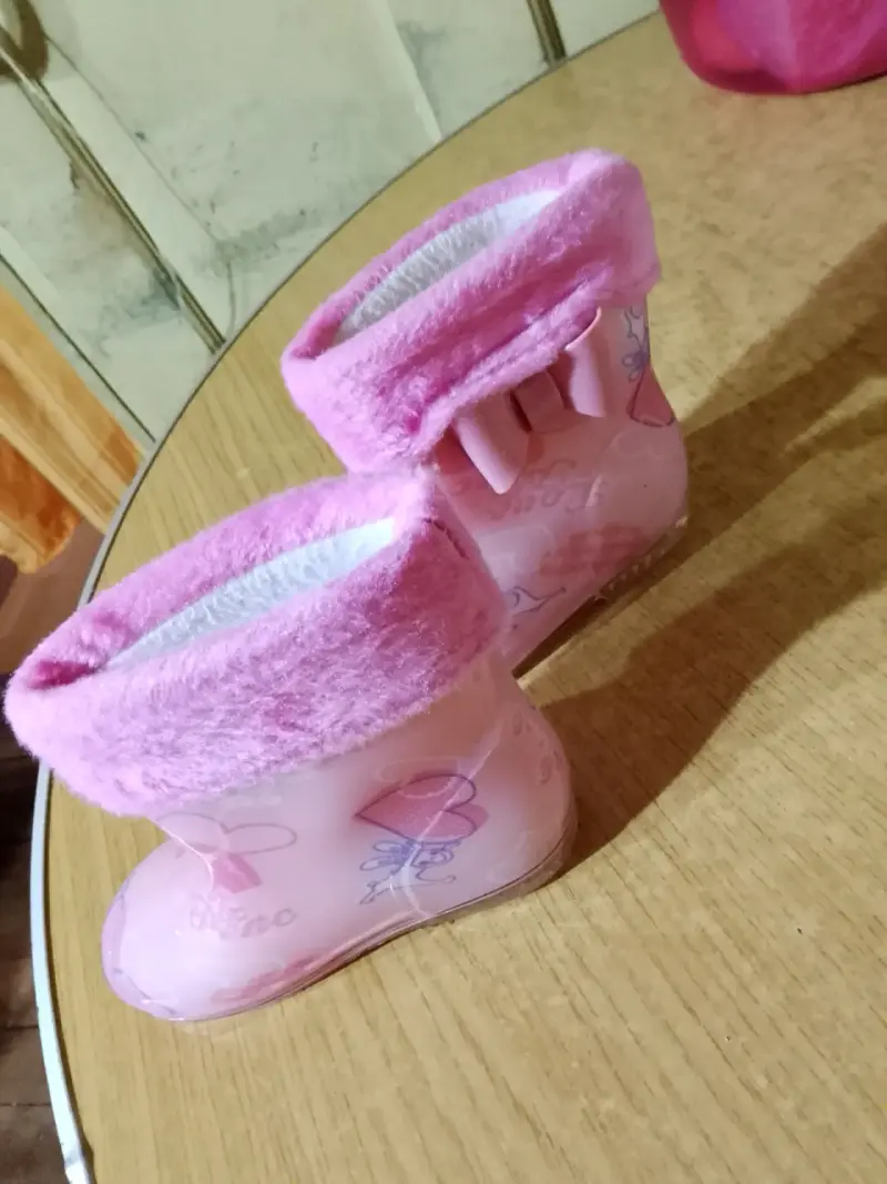 Botas de lluvia infantiles rosadas con lazo - 3