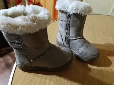 Botas de invierno para niña con forro de piel sintética - miniatura 1