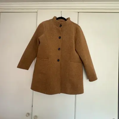 Abrigo de lana camel para mujer - miniatura 1