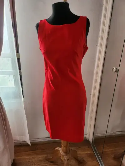 Vestido rojo sin mangas elegante marca Bellísima - miniatura 1