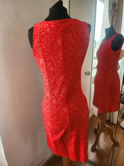 Vestido rojo sin mangas Bellisima Santiago - miniatura 2