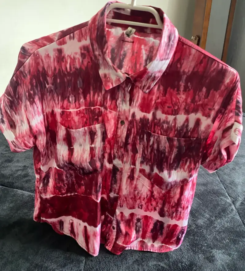 Camisa de mujer tie-dye roja y blanca - 1