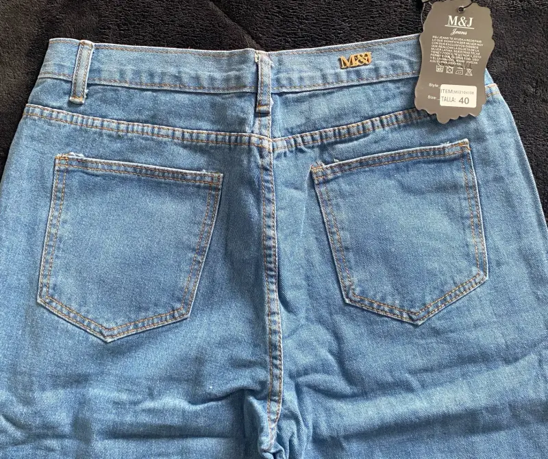 Jeans azules desgastados M&J para mujer - 3