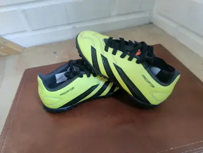 Zapatillas de fútbol Adidas Predator amarillas - miniatura 2