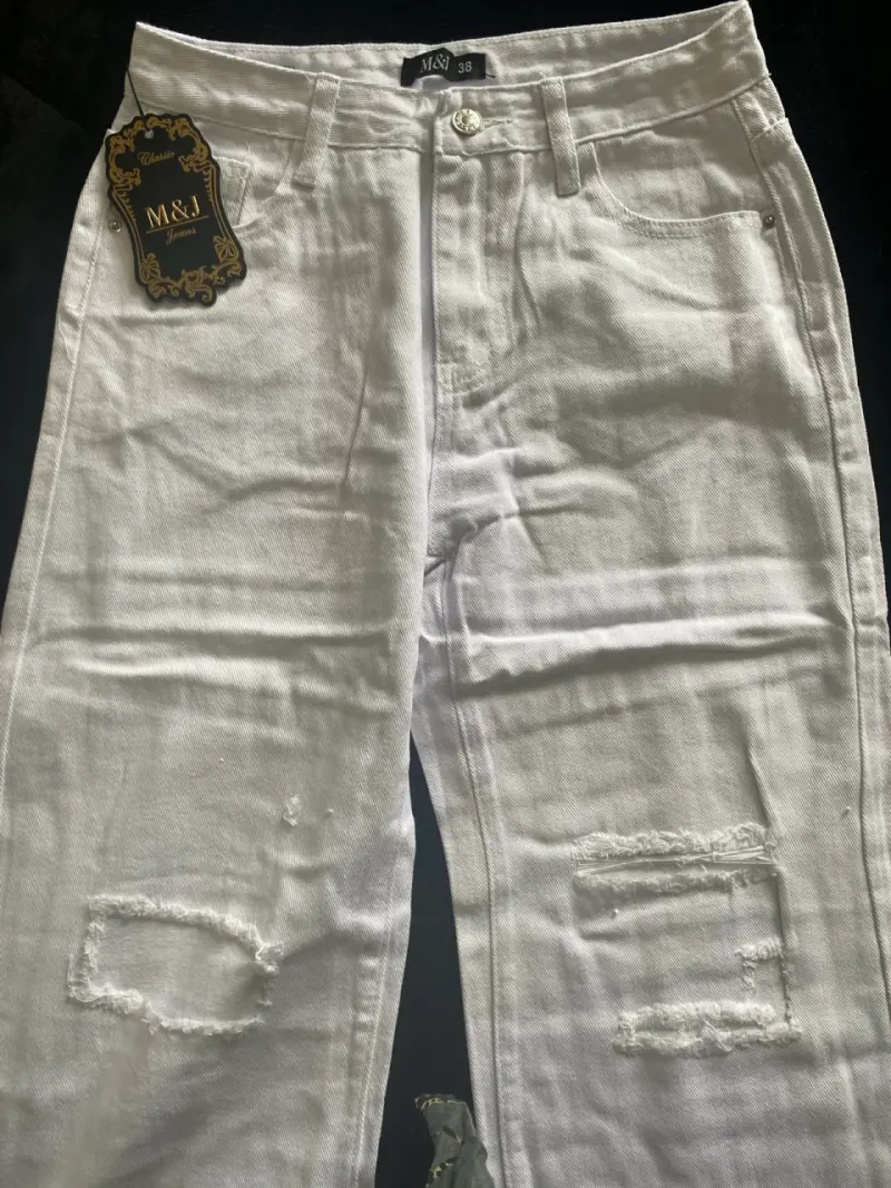 Jeans blancos M&J con diseño rasgado - 2