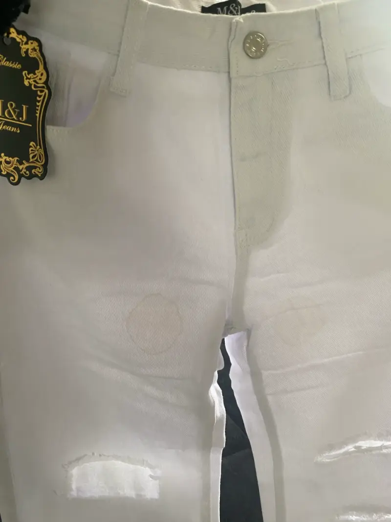 Jeans blancos M&J con diseño rasgado - 4