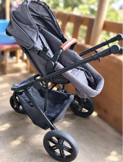Coche para bebé Bebesit Trek P65 gris - miniatura 1
