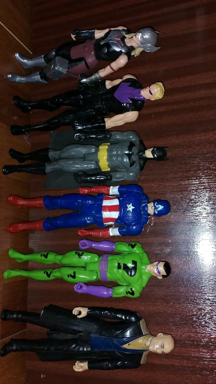 Set de Figuras de Acción de Superhéroes - 1