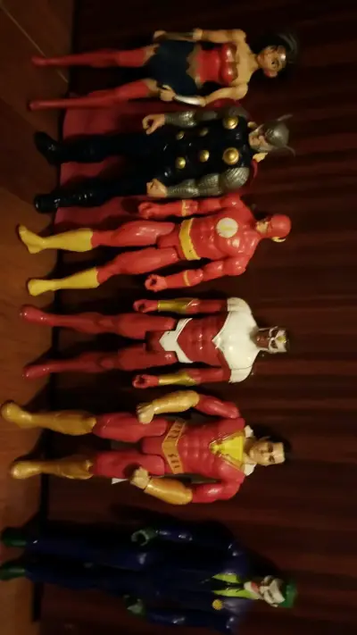 Set de Figuras de Acción de Superhéroes - miniatura 2