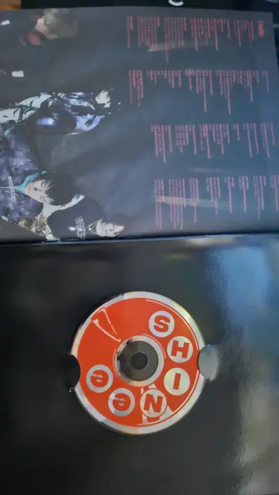 Álbum de música 'Don't Call Me' de SHINee - miniatura 2