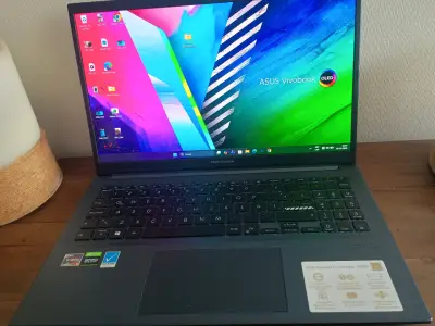 Notebook ASUS Vivobook Pro15 OLED - miniatura 1
