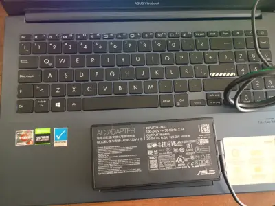 Notebook ASUS Vivobook Pro15 OLED - miniatura 3
