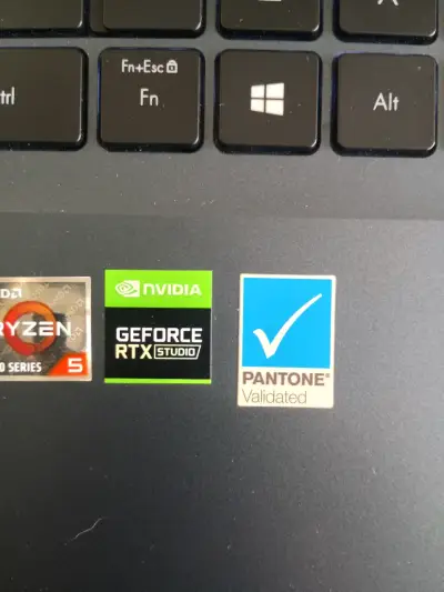 Notebook ASUS Vivobook Pro15 OLED - miniatura 5
