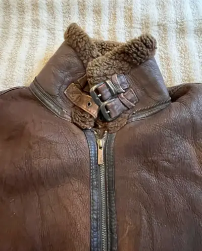 Chaqueta de cuero marrón con forro de lana - miniatura 2