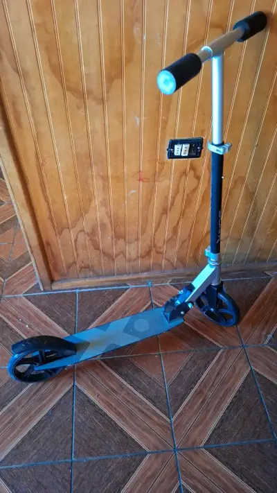 Scooter plegable para adultos - miniatura 1
