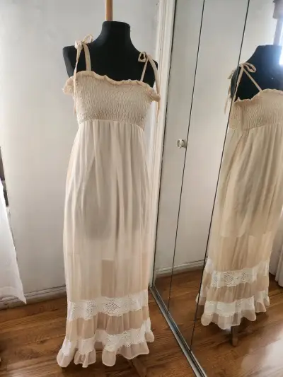 Vestido Griego largo beige con encaje Greenfield - miniatura 1