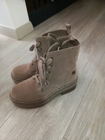 Zapatillas y botines - miniatura 1