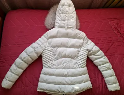 Parka blanca con peludo - miniatura 3