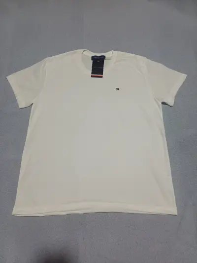 Polera blanca Tommy Hilfiger con logo bordado - miniatura 2