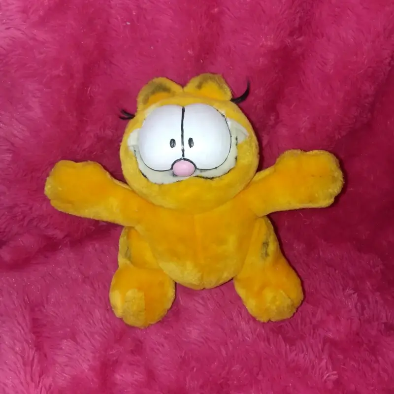 Peluche de Garfield amarillo suave - 1