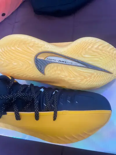 Zapatillas Nike GT Cut 4 amarillas - miniatura 6