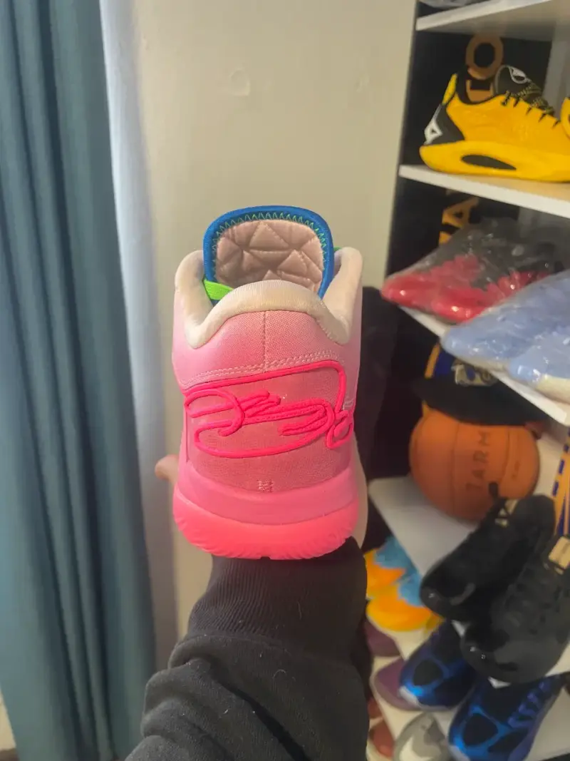Zapatillas Nike Lebron XXII - 2