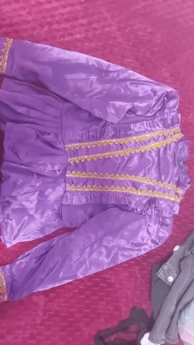 Blusas tradicionales de mujer en rosa y morado - miniatura 2