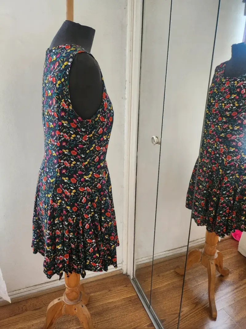 Vestido floral Nicopoly sin mangas - 2
