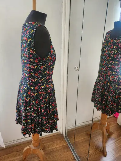 Vestido floral Nicopoly sin mangas - miniatura 2