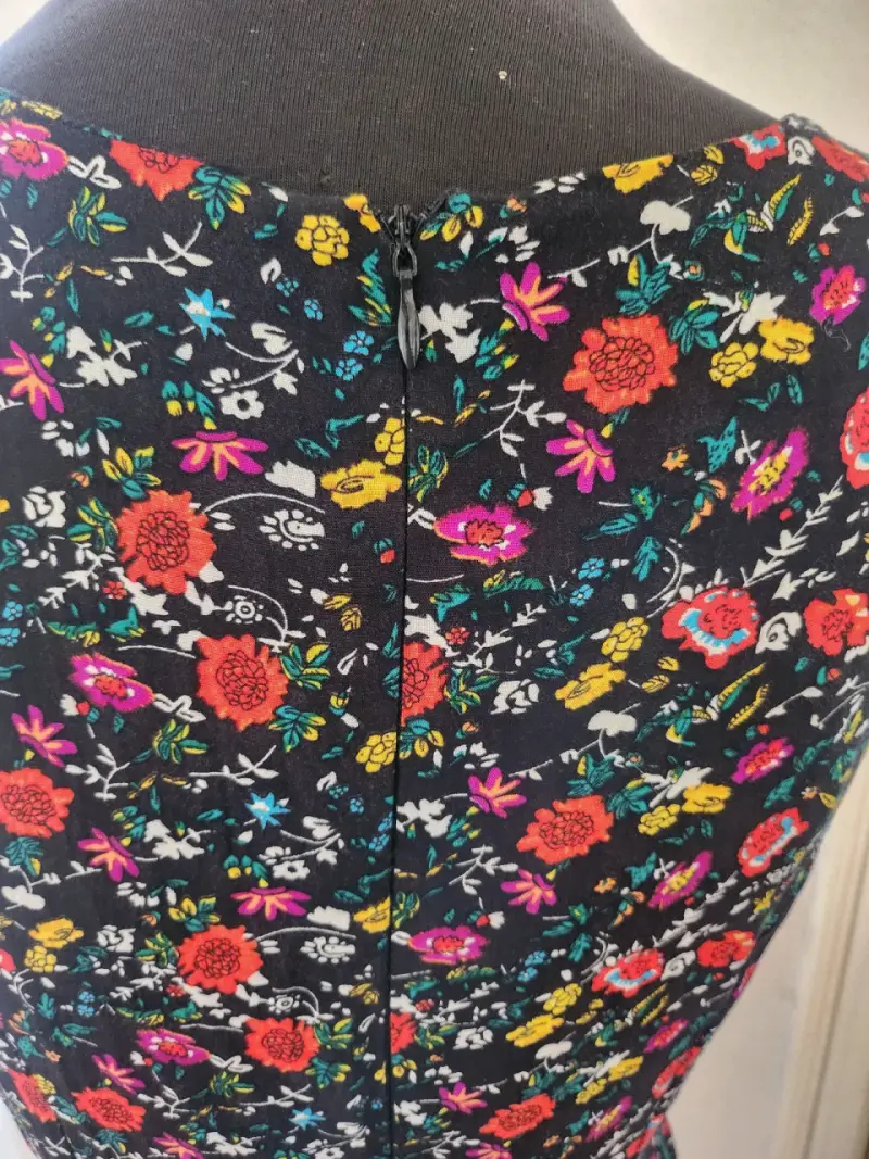 Vestido floral Nicopoly sin mangas - 3