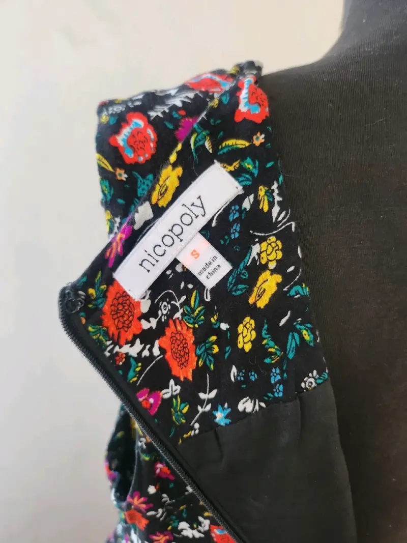 Vestido floral Nicopoly sin mangas - 4