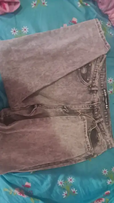 Jeans de mezclilla gris talla 44 - miniatura 1
