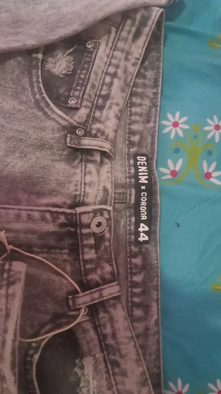 Jeans de mezclilla gris talla 44 - 2