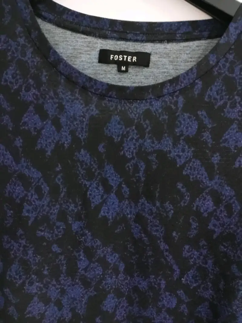 Polera manga larga estampada azul Foster - 2
