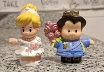 Figuras Little People princesa y príncip - miniatura 1