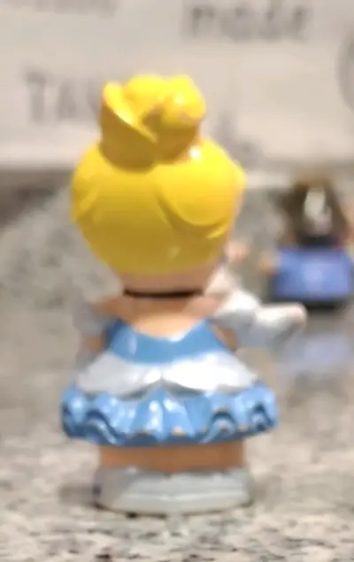 Figura de La Cenicienta - miniatura 2