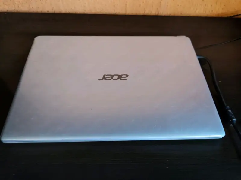 Netbook Acer Aspire V5 + Cargador - Ideal - 2