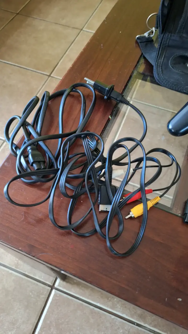 Consola PlayStation 2 con accesorios y juegos - 5