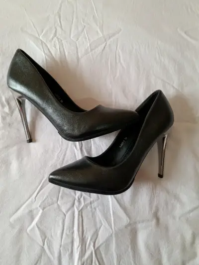 Zapatos de Tacón Negro Carbin - miniatura 2