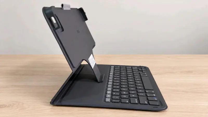 ZAGG 10,9” – Funda + Teclado - 4