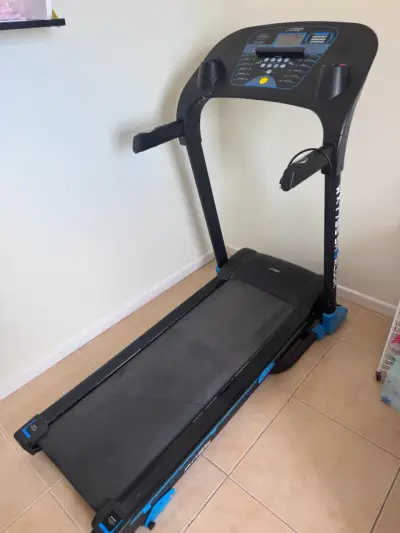 Caminadora eléctrica Showlook WX7795 en buen estado - miniatura 2