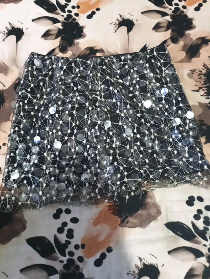 Conjunto de ropa interior de encaje y cuero sintético - 3