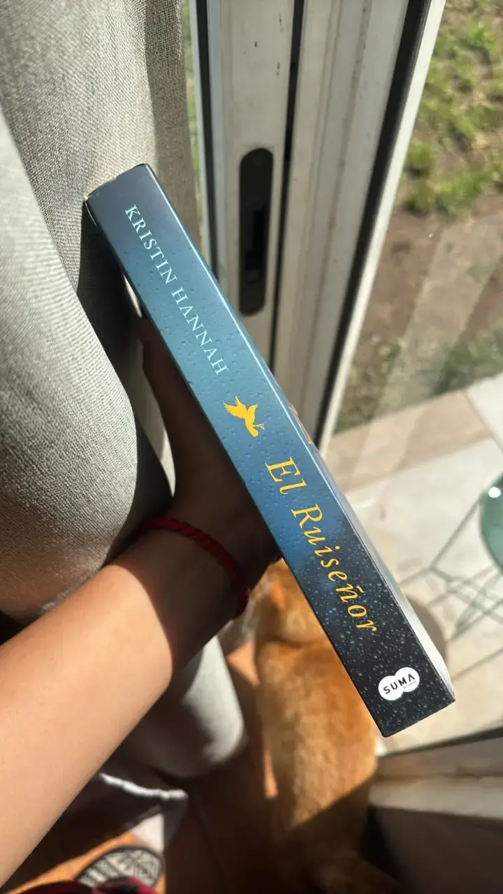 Libro 'El Ruiseñor' - 2