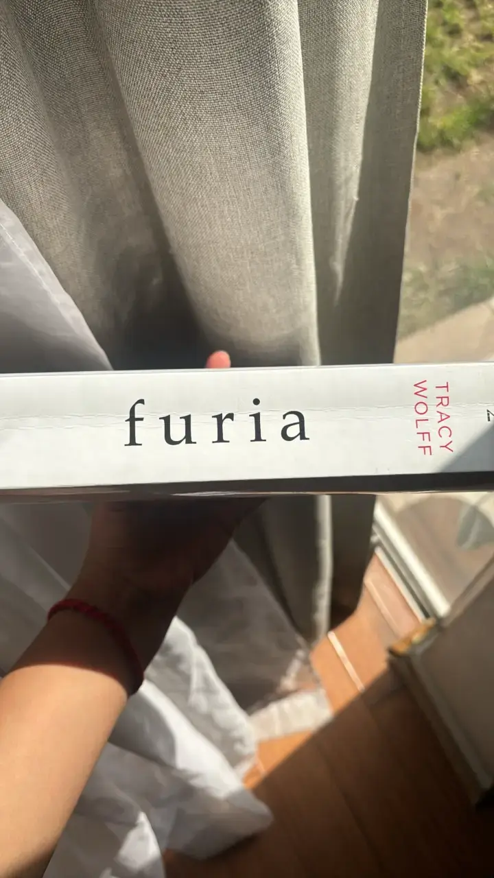 Libro 'Furia' de Tracy Wolff, Serie Crave - 2