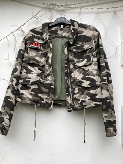 Chaqueta - miniatura 1