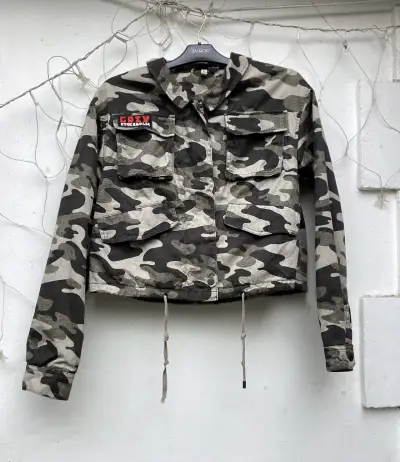 Chaqueta - miniatura 2