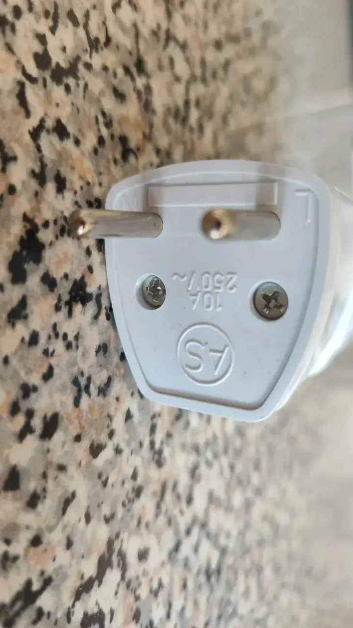 Adaptador de viaje universal blanco - 3