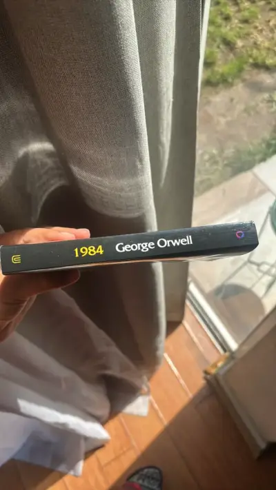 Libro 1984 de George Orwell - miniatura 2