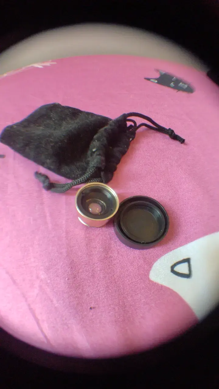 Lente Clip para Celular con Funda - 2